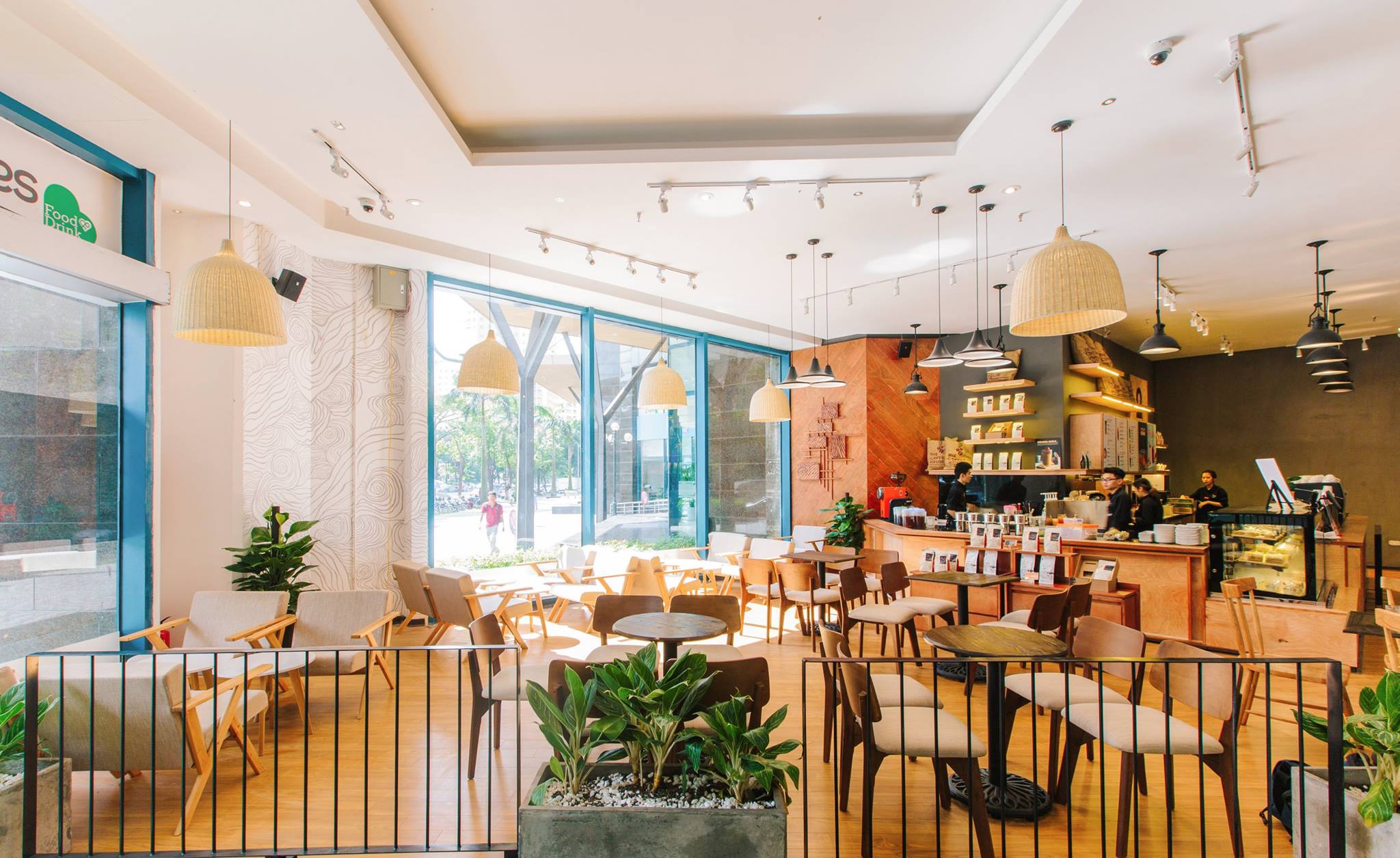 HN Hoàng Đạo Thúy 2